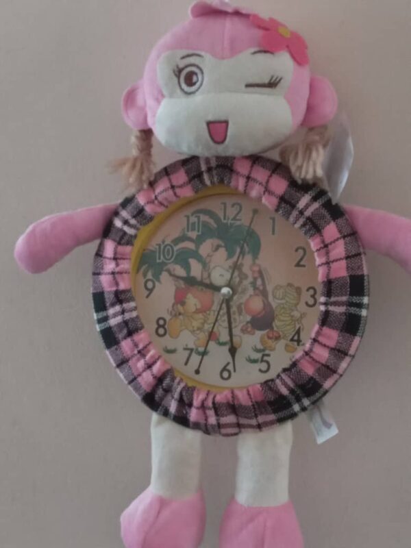 (065) Montre murale avec Peluche pour chambre enfants. – Image 4