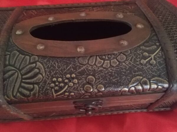 Ensemble boîte à kleenex et corbeille en bois. – Image 2